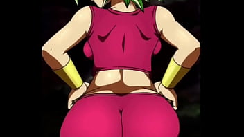 Kefla aplaudiendo con las nalgas