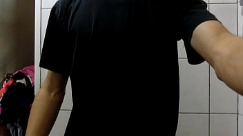 腹肌TOP 浴室大噴發 量多又濃稠!!