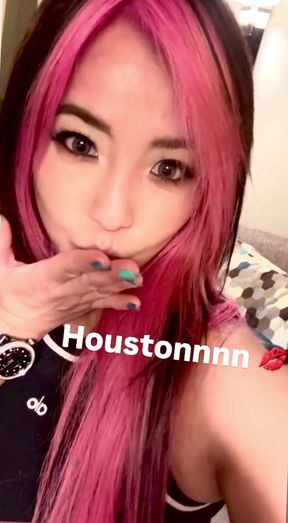 Curvy Japanese babe shows off her huge tits in a wrestling selfie
