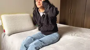 Neighbor's Wife Gets Cheated On with Amateur 69 and Scissoring