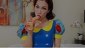 Diana Grace And Snow White - Is Getting Horny