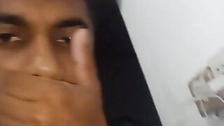 Video amatoriale di una ragazza inculata
