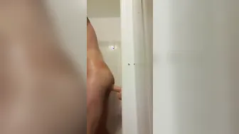 Australian twink crossdresser rides big dildo in shower