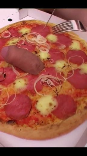 Penis Pizza