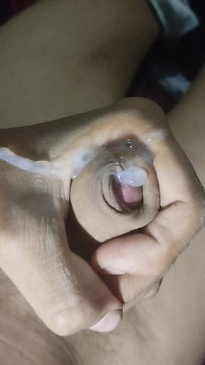 Big dick with lots of cream pie.              #masturbate #men