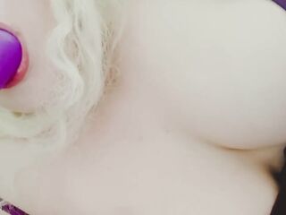 Cum in my throat whilst I’m in this position!