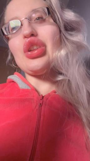 Bimbo red lipgloss captivated