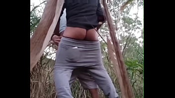 ESSA TRILHA DE SEXO PR&Oacute_XIMA &Agrave_ ESTA&Ccedil_&Atilde_O DE TREM NUNCA ME DECEPCIONA. DEI O CU PARA 3 HOMENS MAIS VELHOS EM SIGLO.