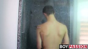 Solo Man Jasper Robinson Enjoys Jerking His Cock in the Shower!