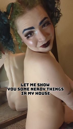 Gender-bending clown
