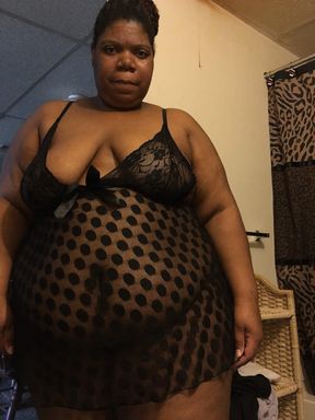 Ms juicy fruit looking so sexy you would love this video it so sexy all this butt I got I love doggy yes it be so good..