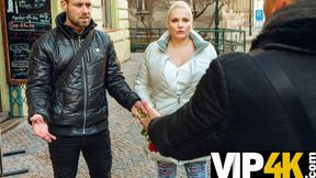Amateur. Cuck counts cash while skilled hunter fucks his potential girlfriend