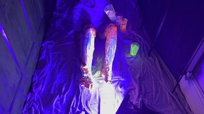 glow in the dark uv gunging – legs & feet!