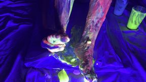 glow in the dark uv gunging – legs & feet!