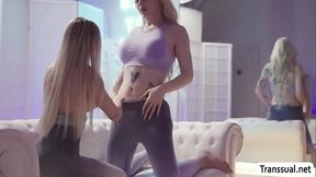 Delilah Day gets pink pussy fucked by TS Gracie