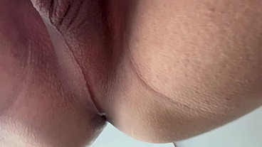 I love it when they suck my hole before fucking it. Would you do it and then drop that load inside?