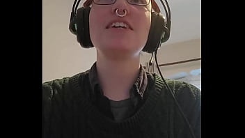 Join me as I try out a &#039_Speech Jammer&#039_ app and giggle a lot. This thing can make it really hard to talk but its effectiveness...