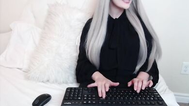 Blonde secretary caught taking huge dildo to zoom call bows down trembling while flushed cams leak