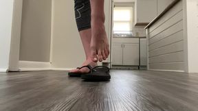 Flip Flop Modeling and Dangling Natural Toes