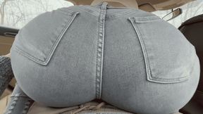 Big Butt Stepsister Rubbing Pussy Through Tight Jeans on Dick in the Car