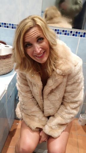 I'm Going to Flash My Tits While Taking a Pee! Serenexx