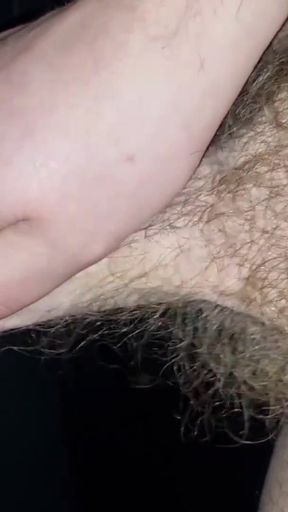 AMATEUR   PUBLIC CUMSHOT IN THE PARKING LOT - PUBLIC HANDJOB WITH A HUGE COCK AND CURIOUS VOYEURS   Clip 1