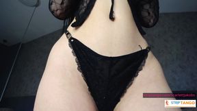 ScarlettJakobs Is Small, Sexy, And Hard To Ignore