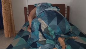 Indian mature woman fucks in her bombay house with her lover a Thai guy