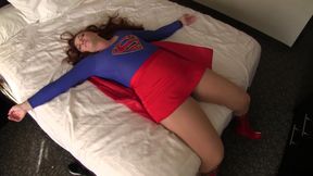 Supergirl frozen in hotel