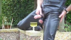 Leather Master outdoor piss