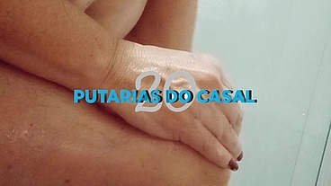 Coroa se depilando no banheiro enquanto corno do marido saiu para trabalhar.