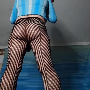 I love stretch pants and I love pantihoses so when I combine the both I feel the need to tease and tantalise you with my ass