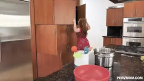 Summer Hart Ginger Perv Mom Sex Video HD