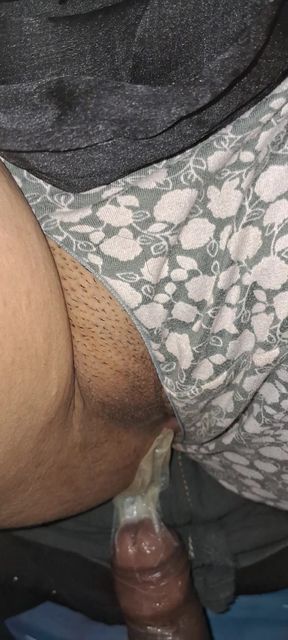 Fucking  indian housewife black saree top sex
