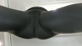 Stand over the camera in black leggings that are very tight and hug your crotch MP4 FULL HD 1080p