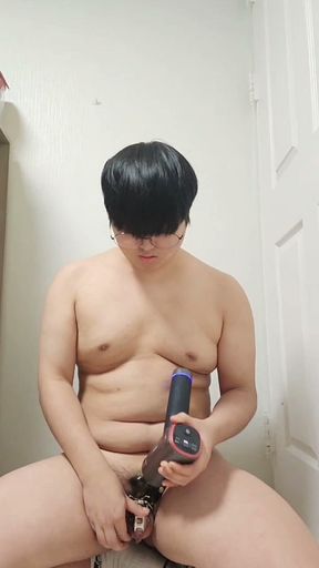 Chubby Korean faggot cumshot