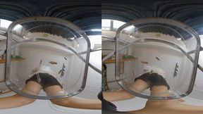 3DVR180 LELE giantess humiliates the dwarf on the buttocks