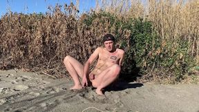 Dildo Play At The Beach – Naked Fags Enjoy PublicGay Fun