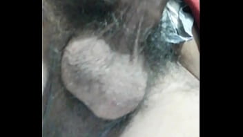 Me masturbo en ba&ntilde_o