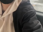 友達の車でオナニーをして座席に精子を掛けはじめるイケメン