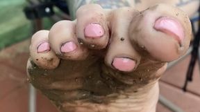 Lick my meaty soles