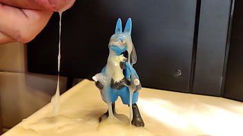 Lucario figure slow-motion (Pokemon)