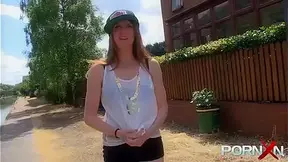 Pissing Samantha - PornXN