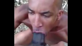 amigo mamando no mato