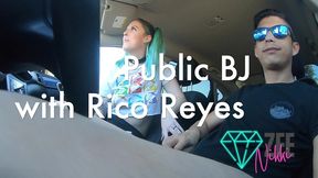 slut gives bj in car
