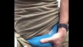 AMADOR MILITAR GOSTOSO BATENDO UMA SOZINHA NO DORMITORIO