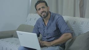 esposa safada pagou conserto de notebook com buceta loira - evy kethlyn & tony tigrao
