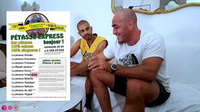 2 mecs baisent le gros cul de charlie - petasse express