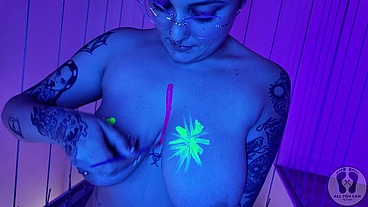 4K STRIPTEASE TWERK AVATAR LIGHT EFFECT RGB BODY PAINTING