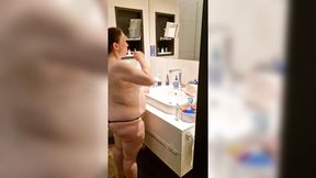 Pregnant Chubby Wife gives BEST BJ in bathroom - German Mature